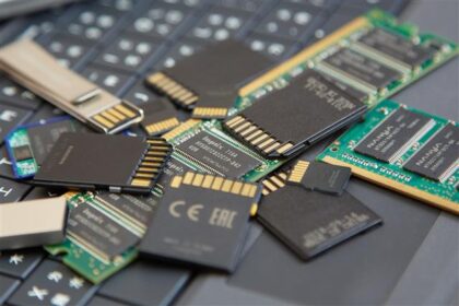 DRAM and NAND memory chips for automotive applications